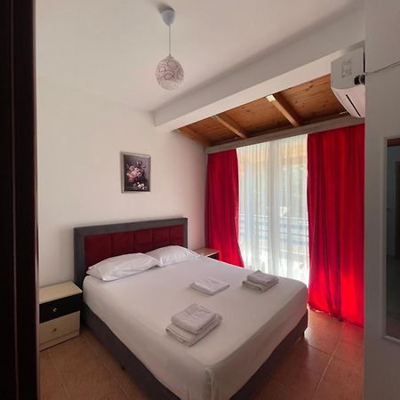 Apartments Monika Sarande Bagian luar foto